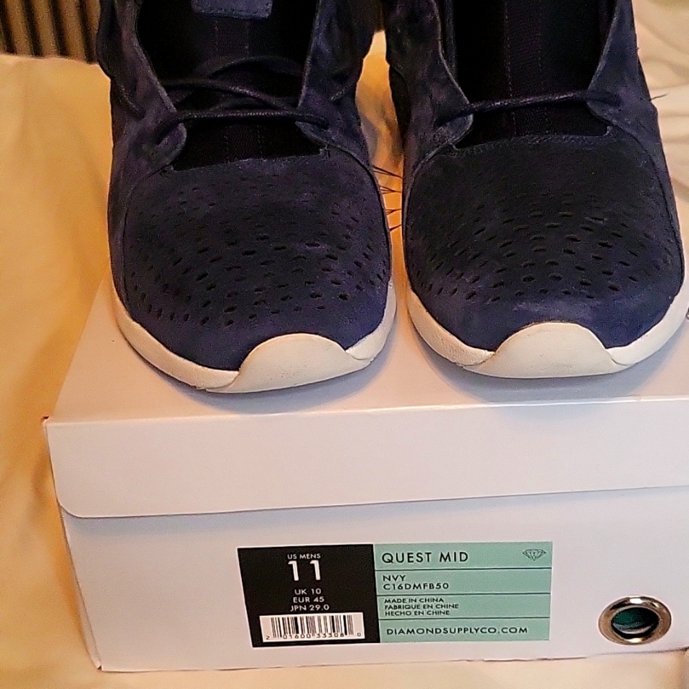 Diamond  Quest MID Navy Blue size 11 Sneaker NWT